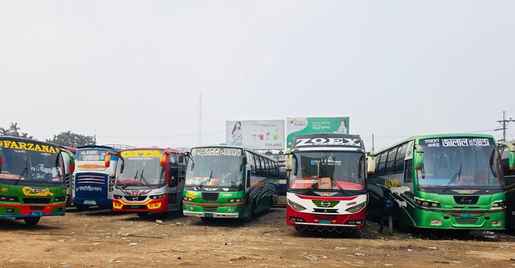 নওগাঁ থেকে ১৫০ বাসে ঢাকায় যাচ্ছে প্রায় ২০ হাজার বিএনপি নেতাকর্মী